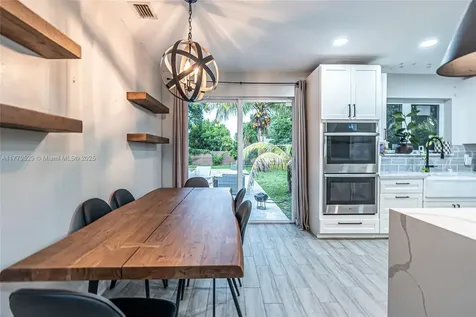 30 NW 152nd Street Miami FL 33169