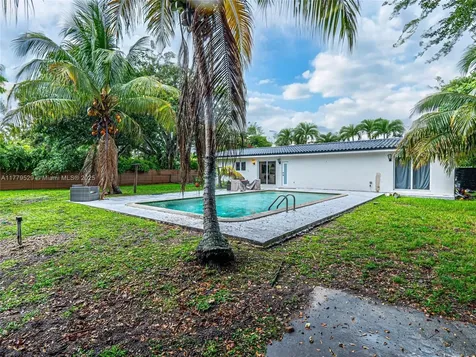 30 NW 152nd Street Miami FL 33169