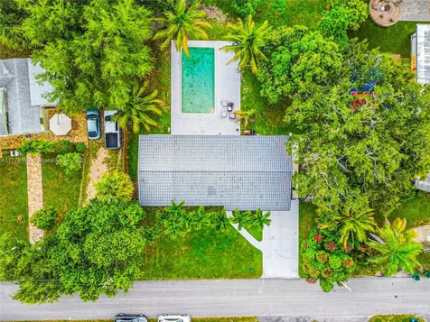 30 NW 152nd Street Miami FL 33169