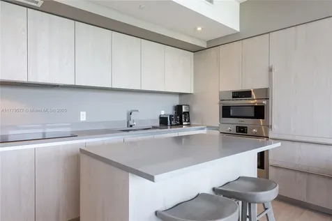 4010 S Ocean Drive Hollywood FL 33019
