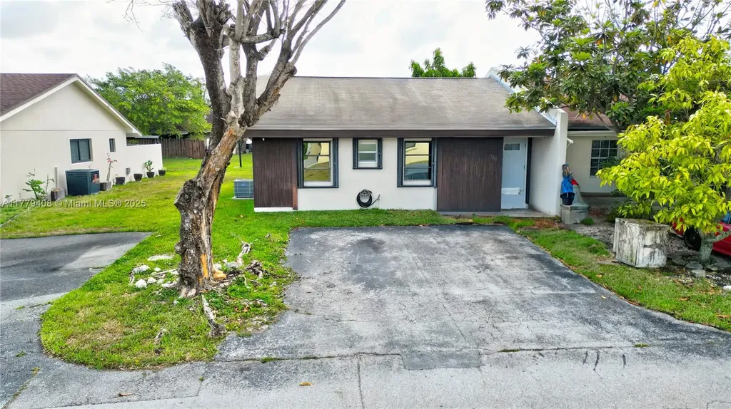 5211 SW 139th Avenue Road Miami FL 33175
