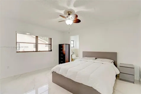 5211 SW 139th Avenue Road Miami FL 33175
