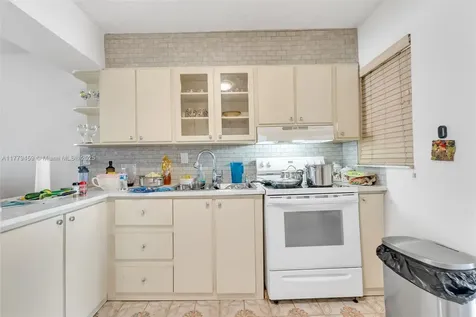 1280-1282 W 38th Street Hialeah FL 33012