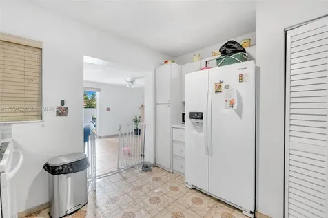 1280-1282 W 38th Street Hialeah FL 33012