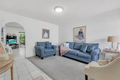 1280-1282 W 38th Street Hialeah FL 33012