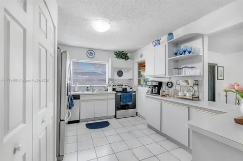 1280-1282 W 38th Street Hialeah FL 33012