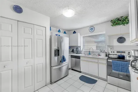 1280-1282 W 38th Street Hialeah FL 33012