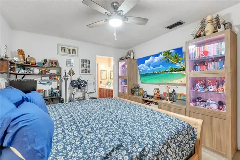 1280-1282 W 38th Street Hialeah FL 33012