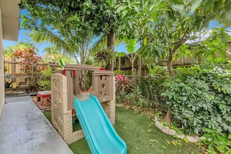 1280-1282 W 38th Street Hialeah FL 33012