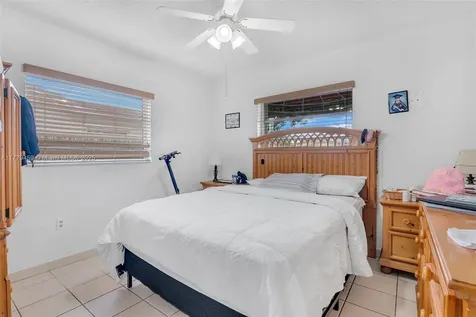 1280-1282 W 38th Street Hialeah FL 33012