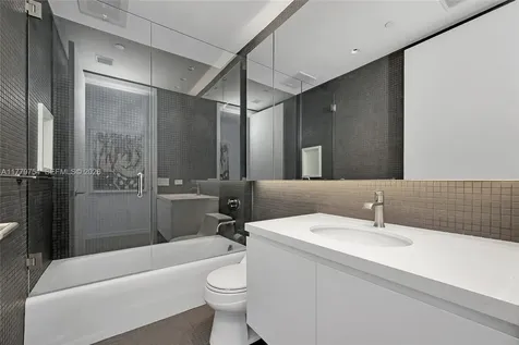1425 Brickell Avenue Miami FL 33131