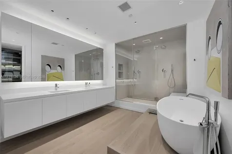 1425 Brickell Avenue Miami FL 33131