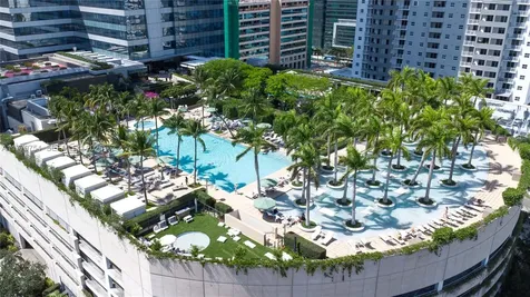 1425 Brickell Avenue Miami FL 33131