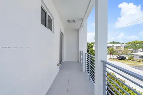 1251 NE 18th Avenue Fort Lauderdale FL 33304