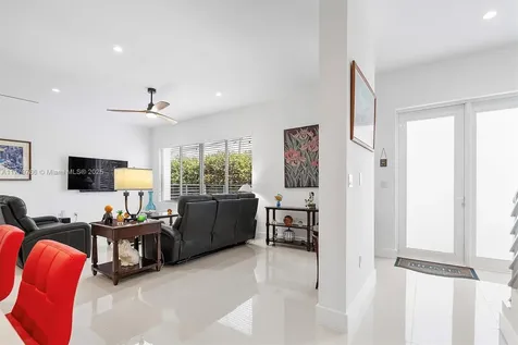 1251 NE 18th Avenue Fort Lauderdale FL 33304