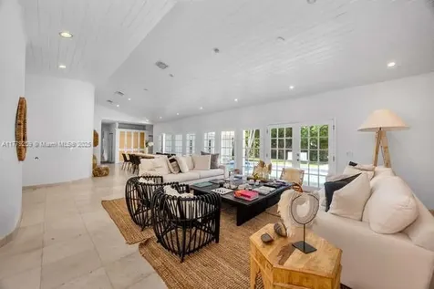720 N Mashta Drive Key Biscayne FL 33149
