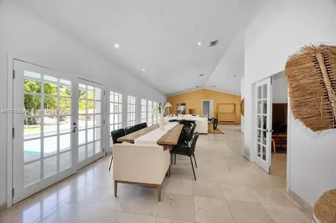 720 N Mashta Drive Key Biscayne FL 33149