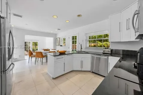 720 N Mashta Drive Key Biscayne FL 33149