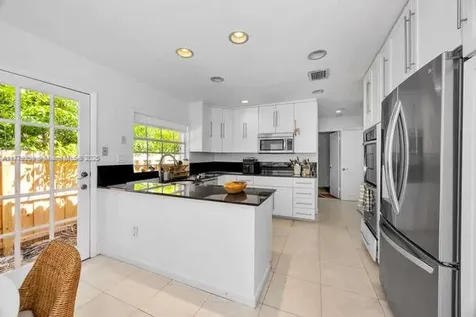 720 N Mashta Drive Key Biscayne FL 33149