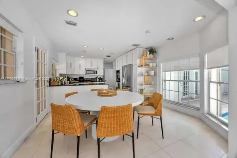 720 N Mashta Drive Key Biscayne FL 33149
