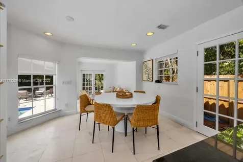 720 N Mashta Drive Key Biscayne FL 33149