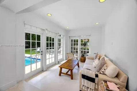 720 N Mashta Drive Key Biscayne FL 33149
