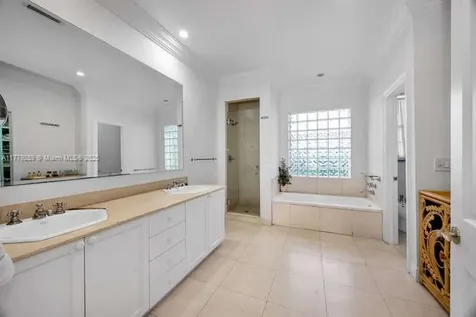 720 N Mashta Drive Key Biscayne FL 33149