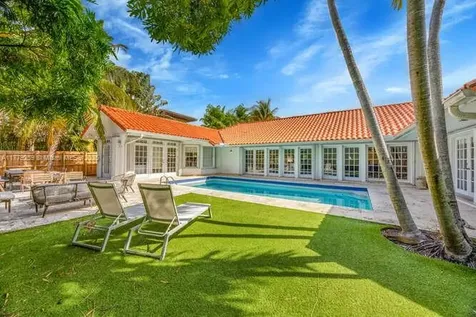 720 N Mashta Drive Key Biscayne FL 33149