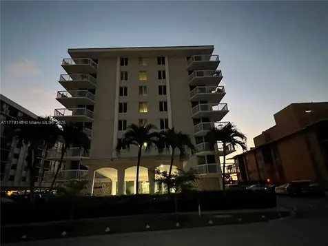 125 Ocean Avenue Palm Beach Shores FL 33404
