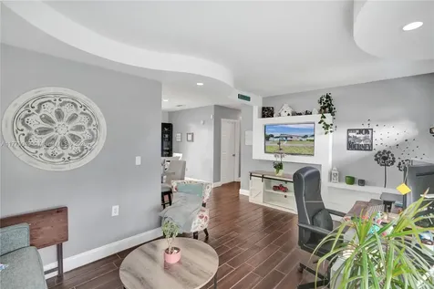 3851 SW 31st Court West Park FL 33023