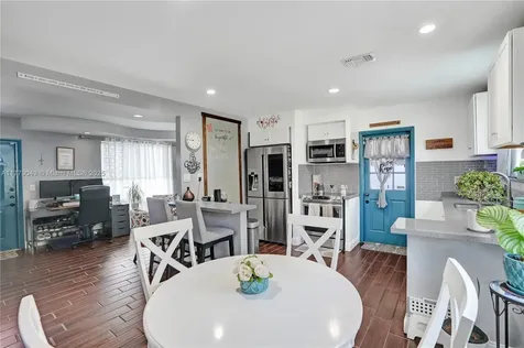 3851 SW 31st Court West Park FL 33023