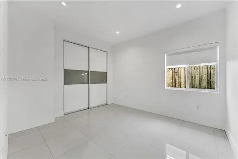 548 NE 70th Street Miami FL 33138