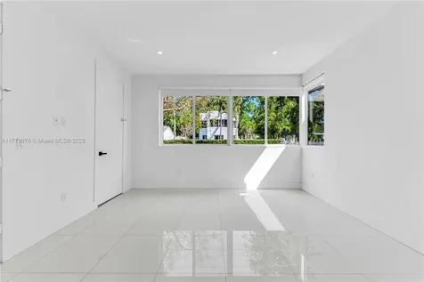 548 NE 70th Street Miami FL 33138