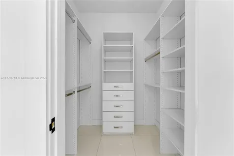 548 NE 70th Street Miami FL 33138
