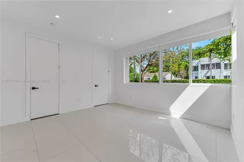 548 NE 70th Street Miami FL 33138