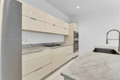 548 NE 70th Street Miami FL 33138