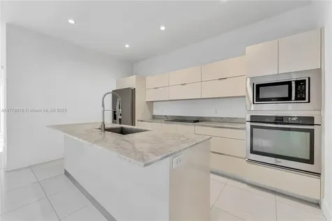 548 NE 70th Street Miami FL 33138