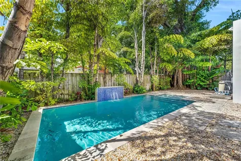 548 NE 70th Street Miami FL 33138