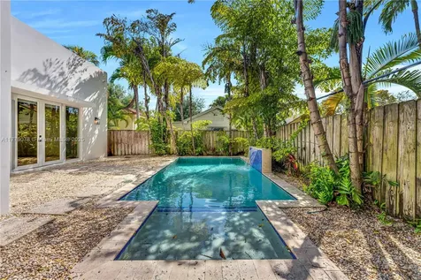 548 NE 70th Street Miami FL 33138