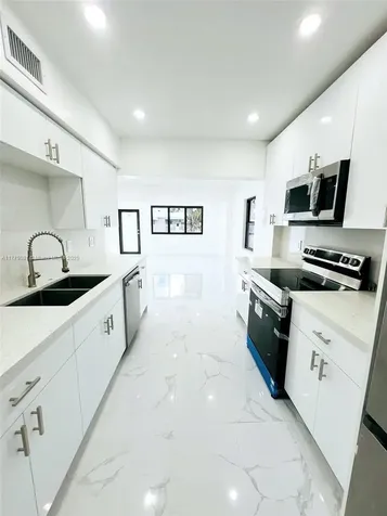 10215 SW 172nd Street Miami FL 33157