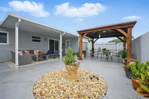 5450 NW 178th Terrace Miami Gardens FL 33055