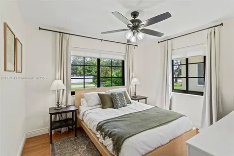 5912 SW 31st Street Miami FL 33155