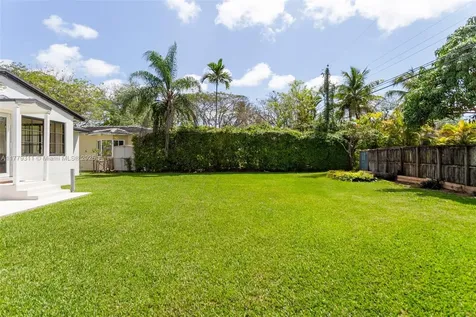 5912 SW 31st Street Miami FL 33155
