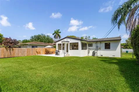 5912 SW 31st Street Miami FL 33155