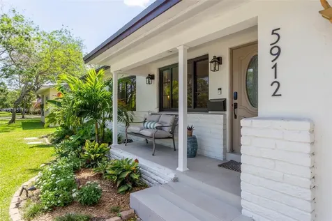 5912 SW 31st Street Miami FL 33155