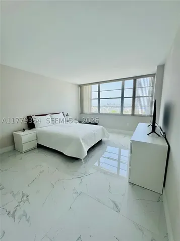 18071 Biscayne Boulevard Aventura FL 33160