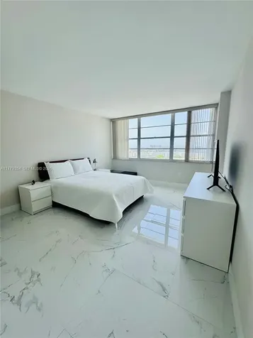 18071 Biscayne Boulevard Aventura FL 33160
