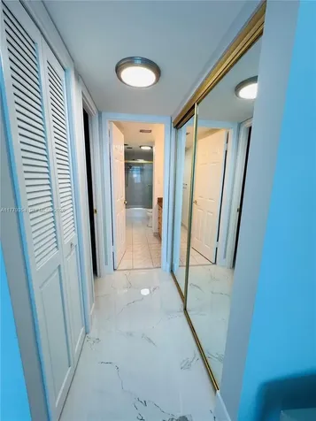 18071 Biscayne Boulevard Aventura FL 33160