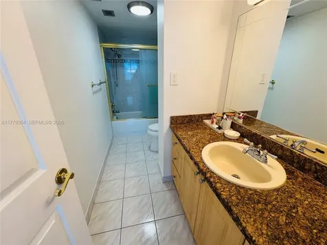 18071 Biscayne Boulevard Aventura FL 33160