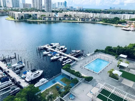 18071 Biscayne Boulevard Aventura FL 33160